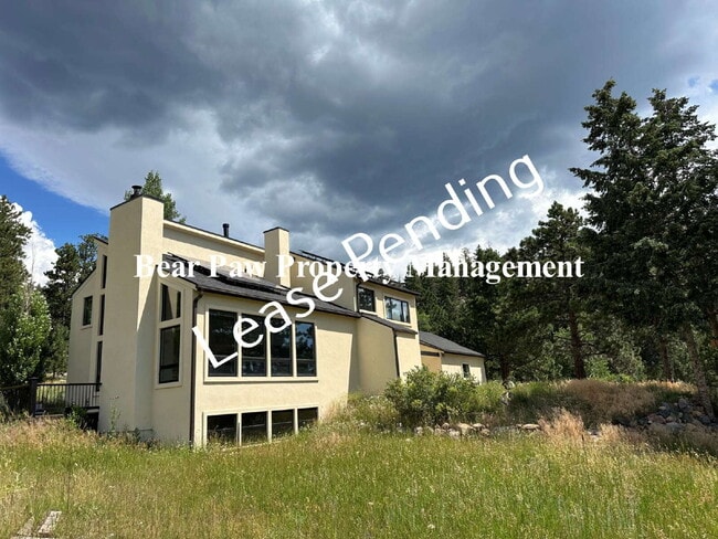 Building Photo - Spacious 4-Bed, 4.5-Bath Retreat in with B... Rental