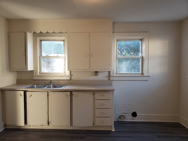 Photo - 415 S Texas Ave