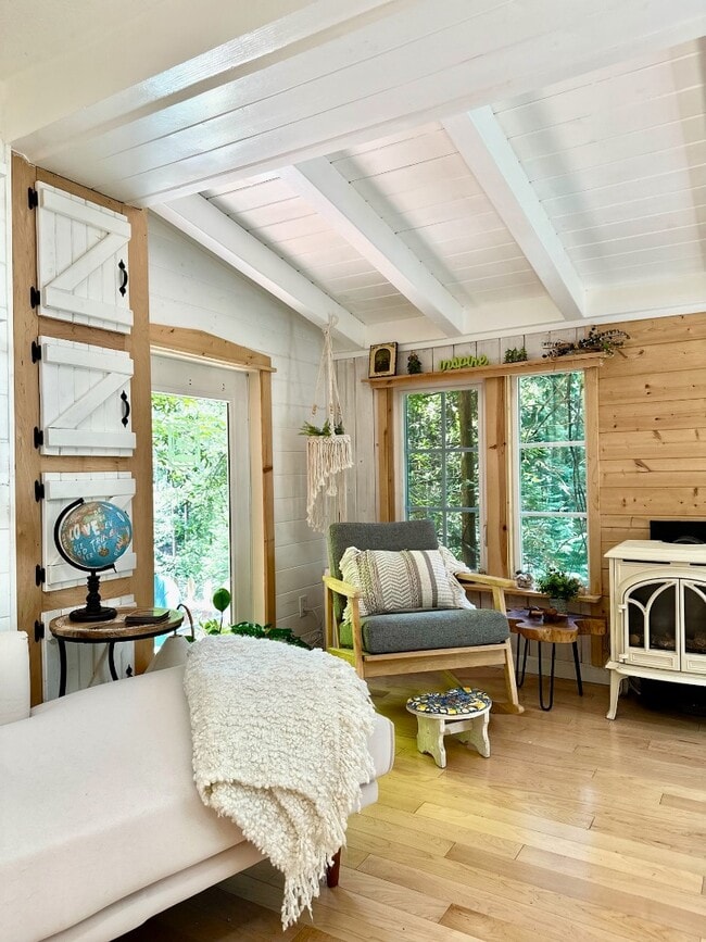 Photo - 654 Redwood Rd