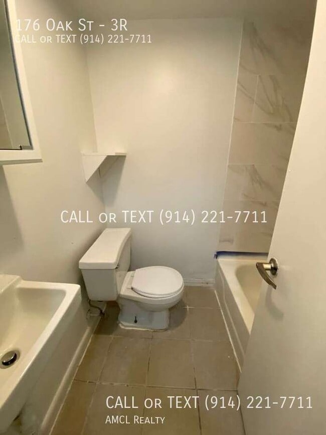 Photo - 176 Oak St Unit 3R