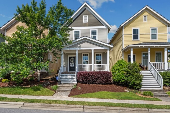 Building Photo - Three Bedroom Briar Chapel Beauty - Available June 1!