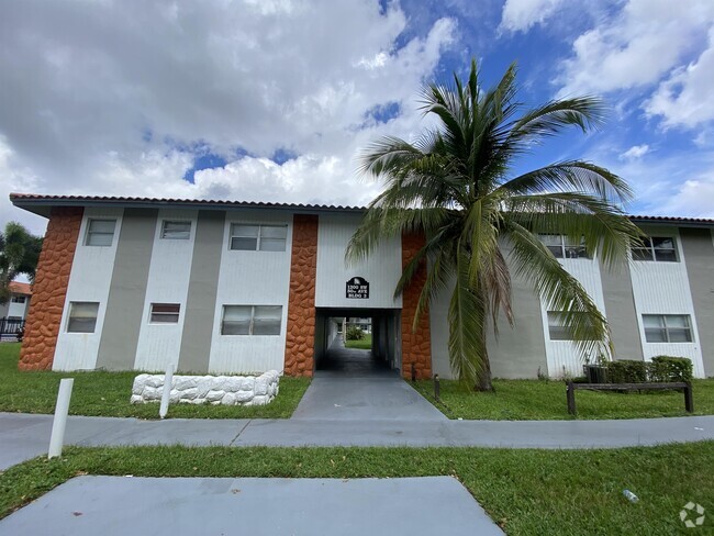 Building Photo - 1200 SW 50th Ave Rental