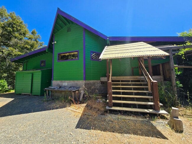 Photo - Cabin In the Wood!