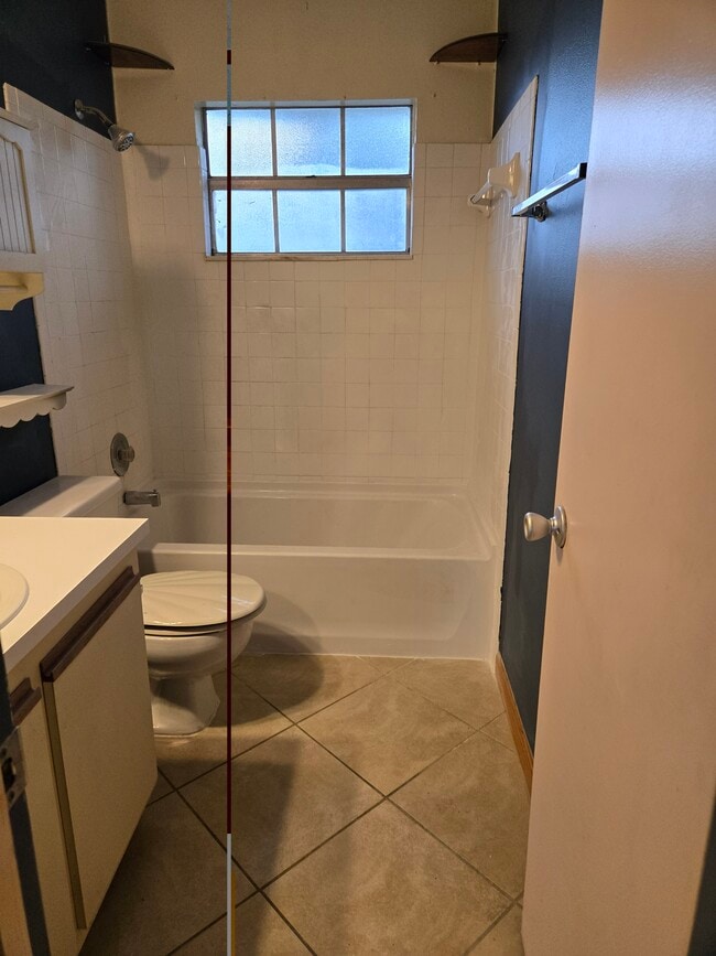 Photo - 4880 SE 44th St