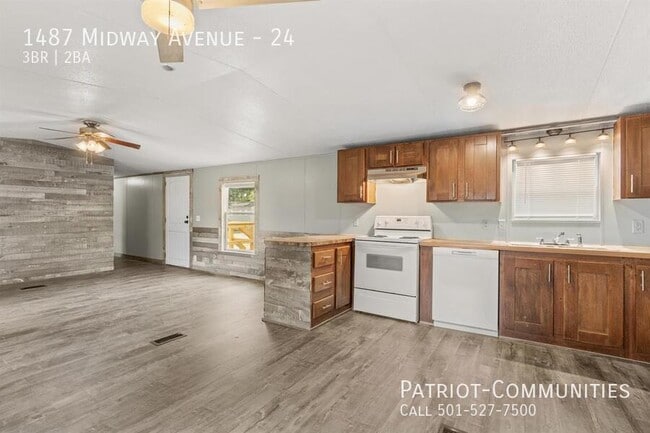 1487 Midway Ave