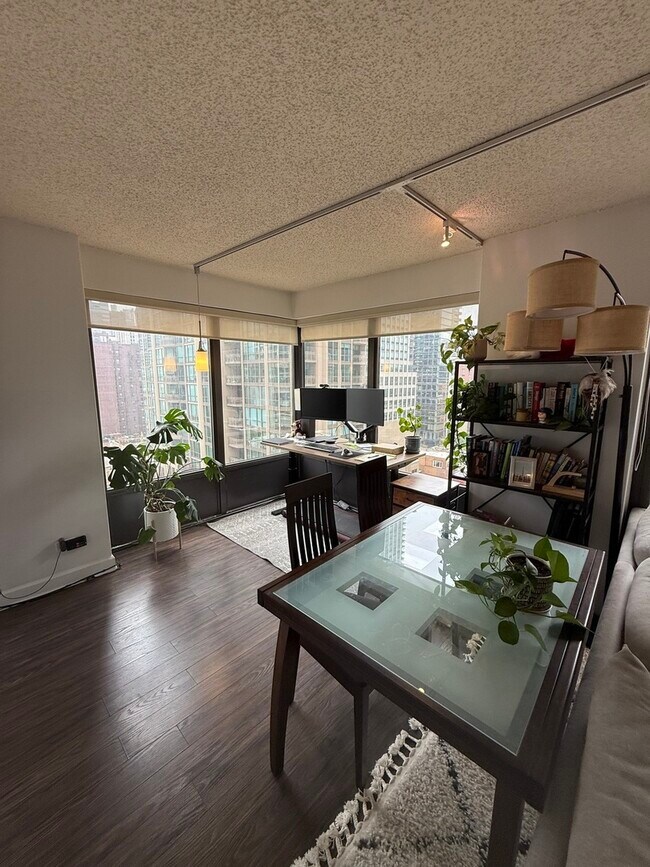 Photo - 30 E Huron St Unit 1104