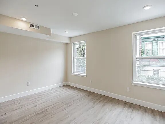 Photo - 3415 N 19th St Unidad 11