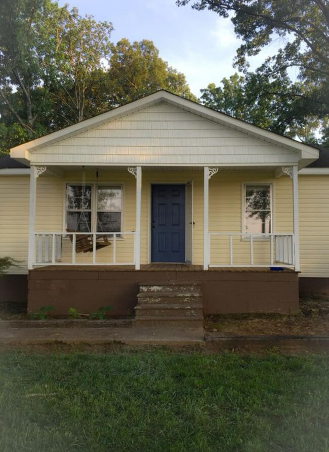 Photo - 6592 Moores Mill Rd