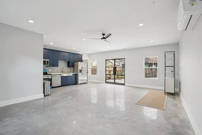 Photo - 1410 Elliott St Unit A