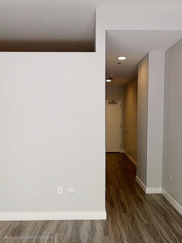 Photo - 905 W Montrose Ave