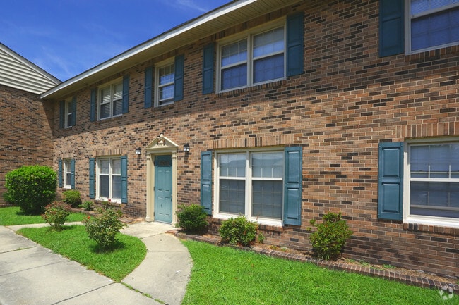 Chestnut Arms Apartments