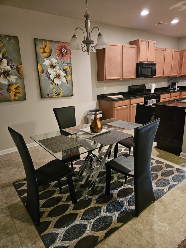 Photo - 1401 Worcester Trl