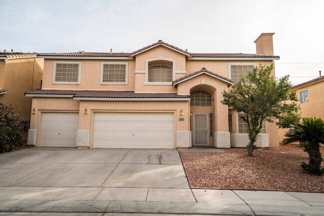STUNNING 5 BEDROOM HOME! - STUNNING 5 BEDROOM HOME!