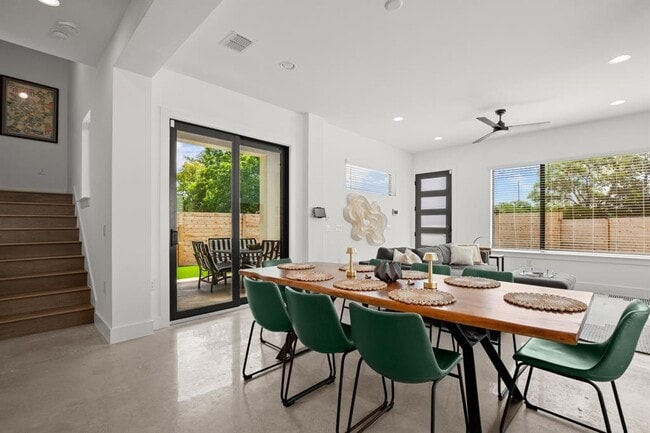 Photo - 1006 Winsted Ln