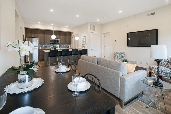 Photo - 1651 N 5th St Unidad 1 Bedroom