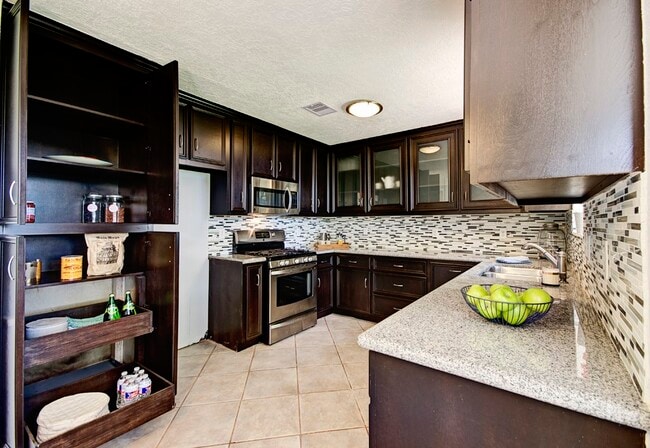 Photo - 609 Mary Ann Dr