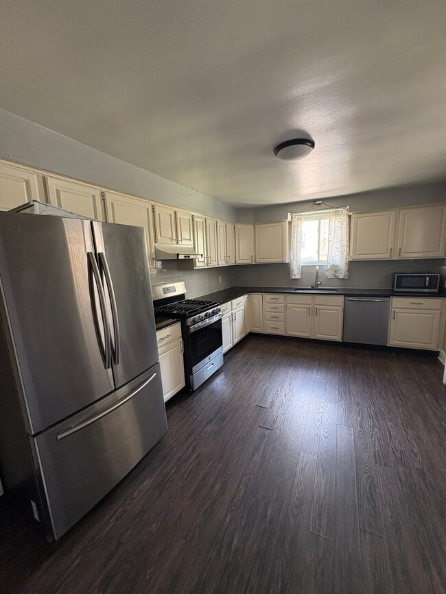 Building Photo - 4619 Torley St