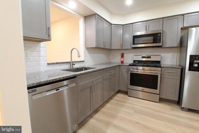 Photo - 97 Wyndham Pl