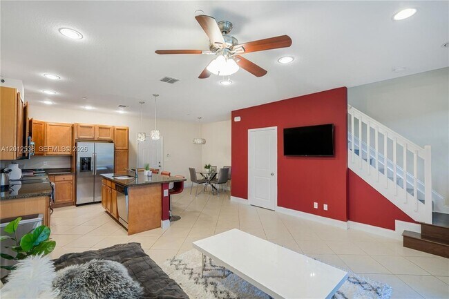 Photo - 4025 Cascada Cir