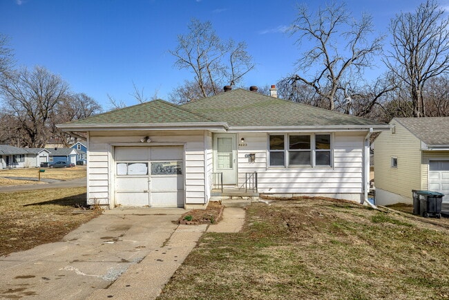 Building Photo - 4623 N 55th St