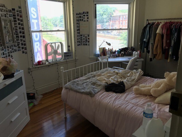 Photo - 1350 Comm.Ave. Unit 8 Unit 8