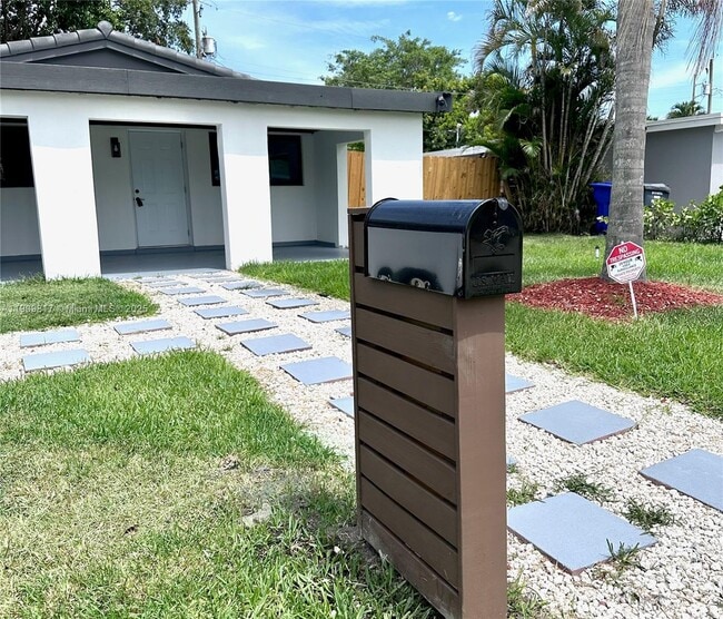 Photo - 2421 N 56th Terrace