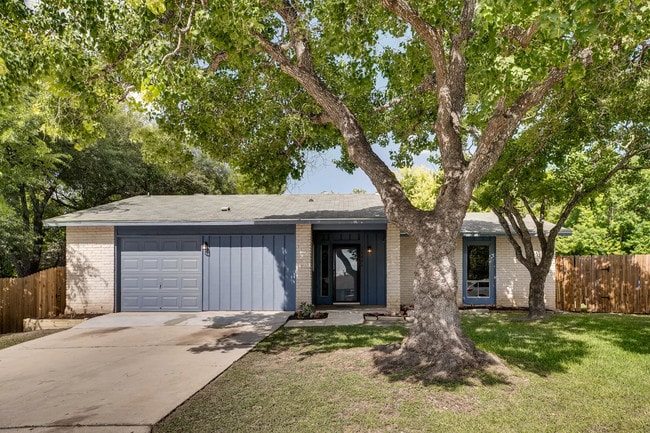 Photo - 16406 Spruce Cove St