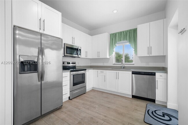836 NW 33rd Ave Unit B