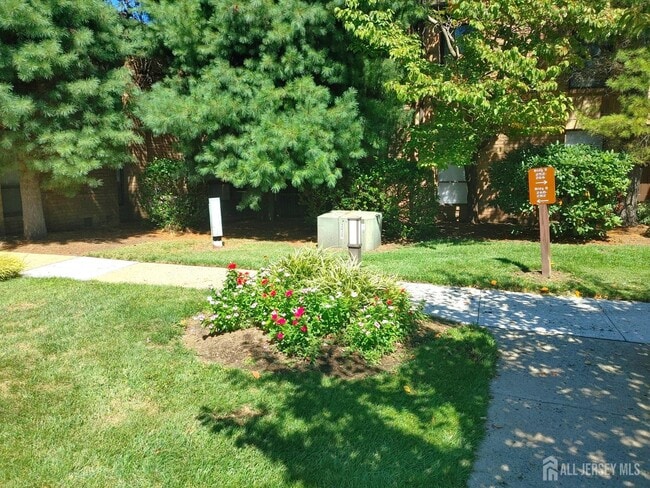 Photo - 280 Willowbrook Dr