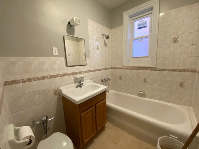 Photo - 90 E 52nd St Unidad 1F