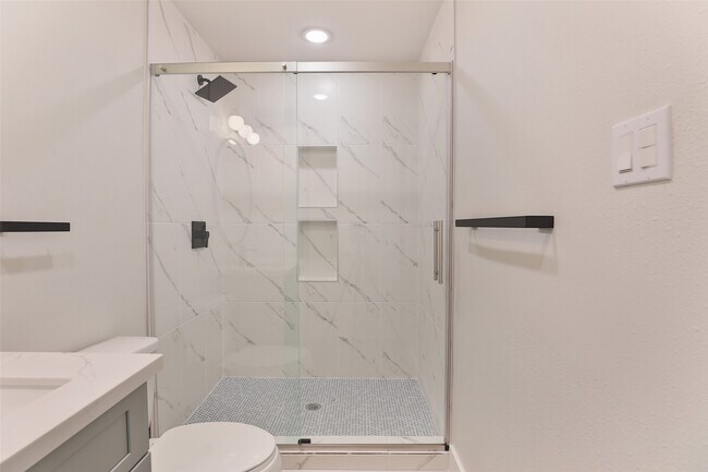 Photo - 9511 Fondren Rd