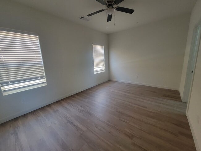 Photo - 8304 Grandy St Unidad 8304 Grandy St  B