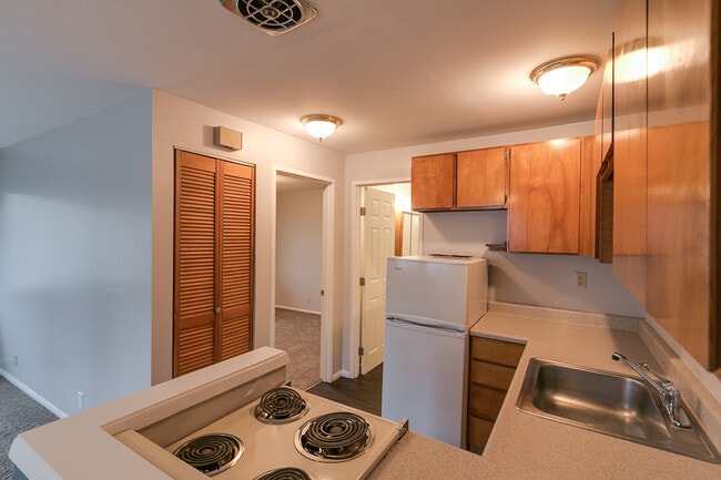 Photo - 1-Bedroom, 1-Bath Home – Near the Universi...
