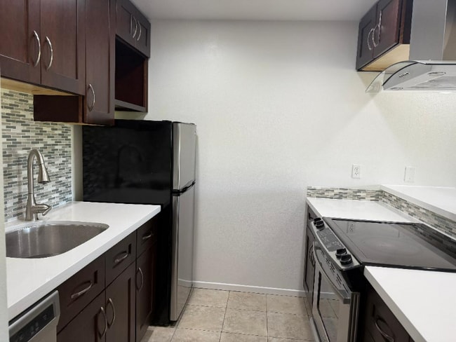 Photo - 77805 California Dr Unidad A9