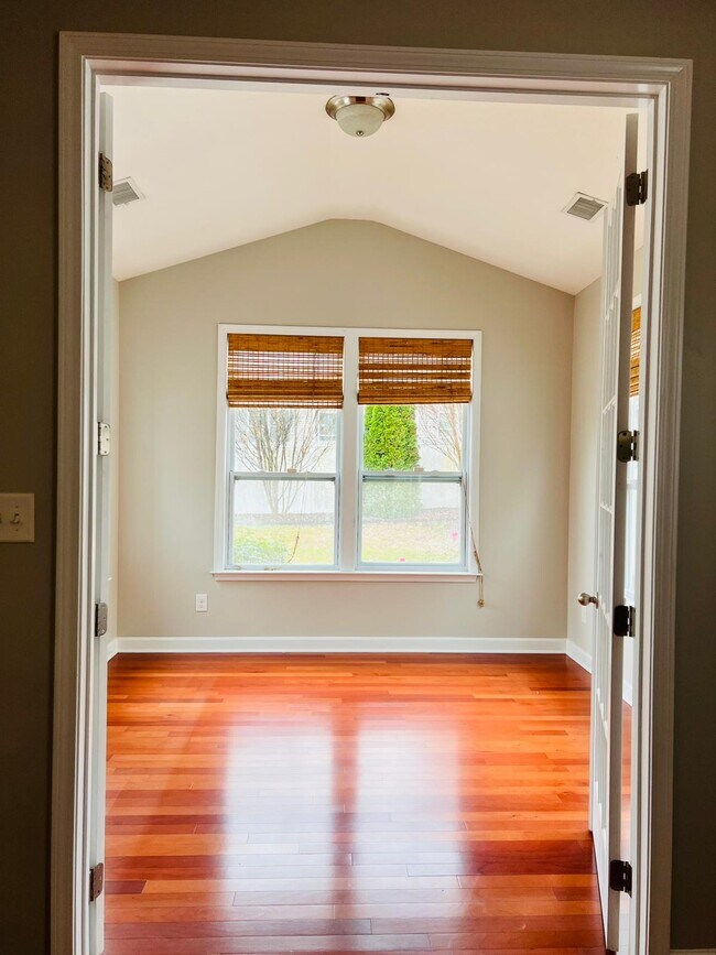 Photo - 119 Sand Spur Dr