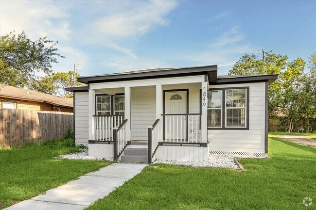 Building Photo - 7846 S Howton St Rental