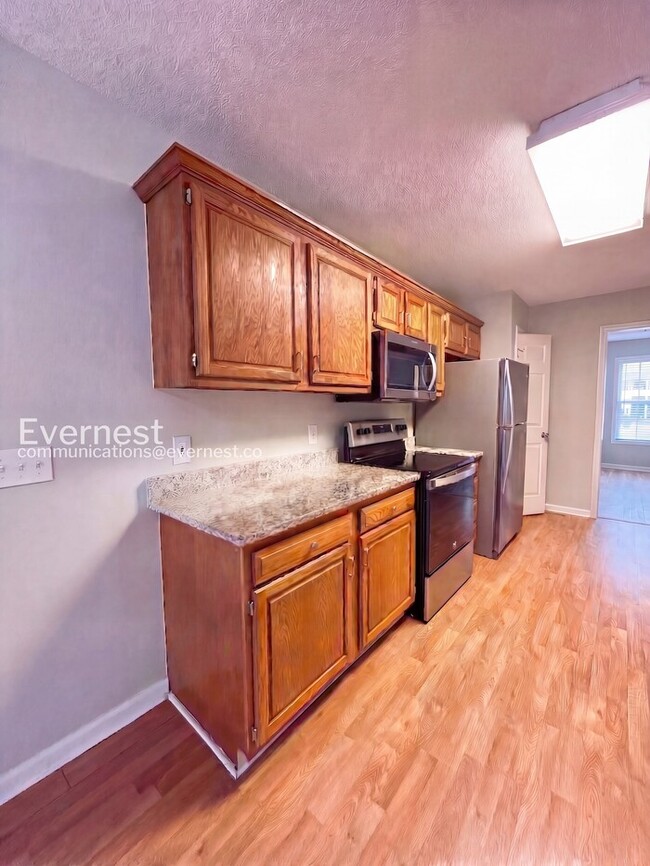 Photo - 1356 Mistletoe Ridge Pl NW