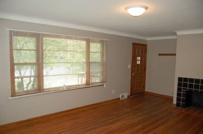 Photo - 121 S Governor St