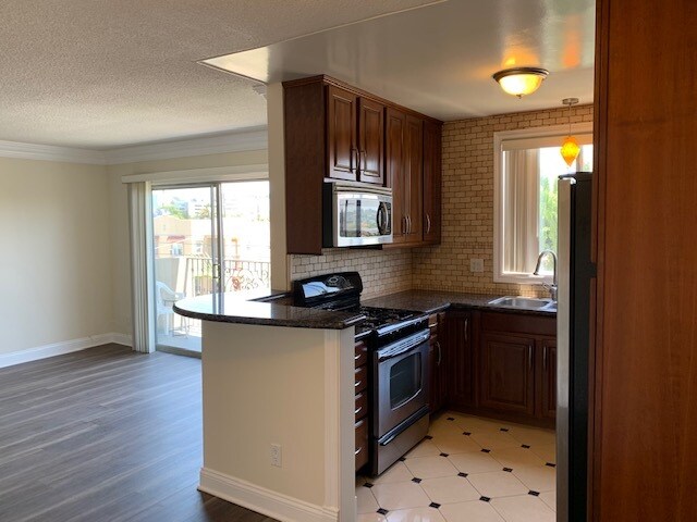 Photo - 1259 Ardmore N Ave Unit 207