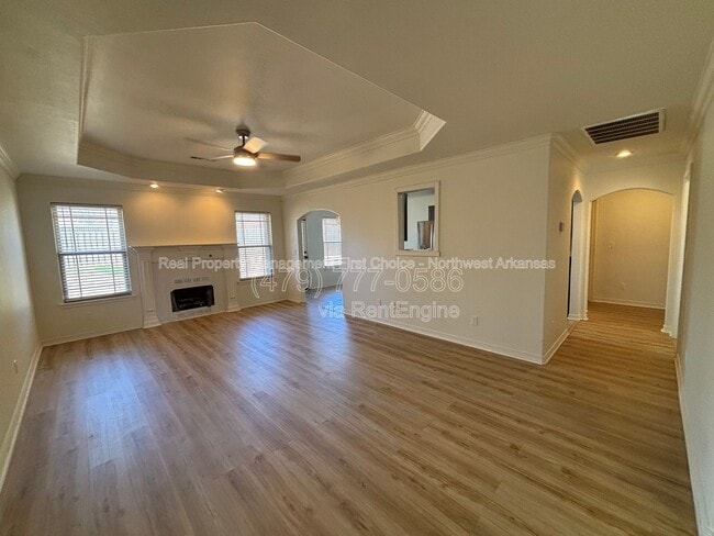 Photo - 421 Coopers Wy