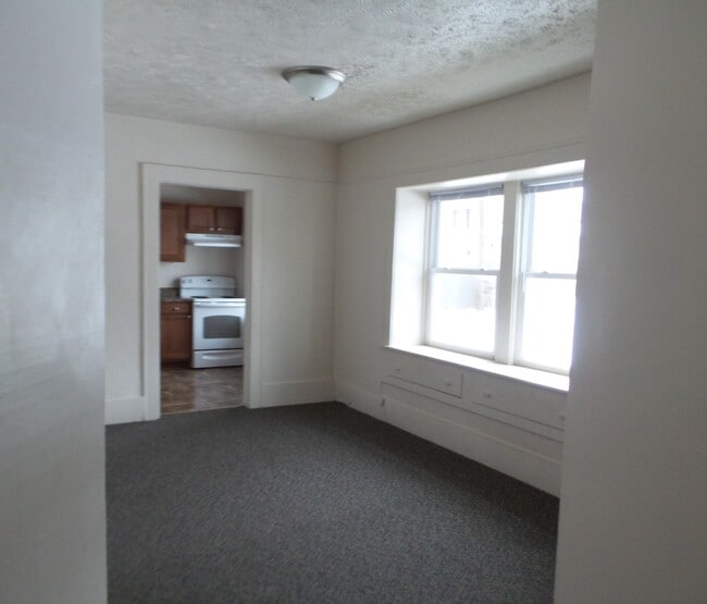 Dining Room - 509 S Pennsylvania Ave