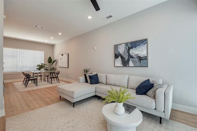 Photo - 1423 N Carroll Ave