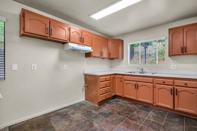 Photo - 5243 Huntington Dr Unidad 5