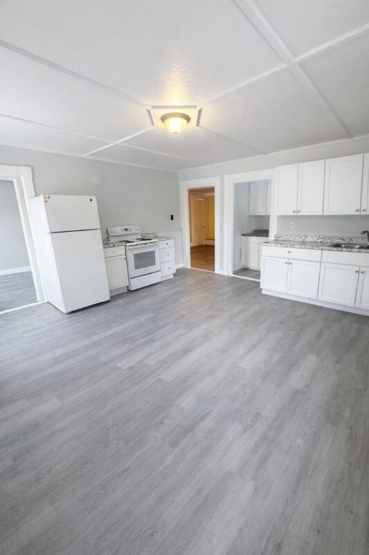 Photo - 289 Main St Unidad C