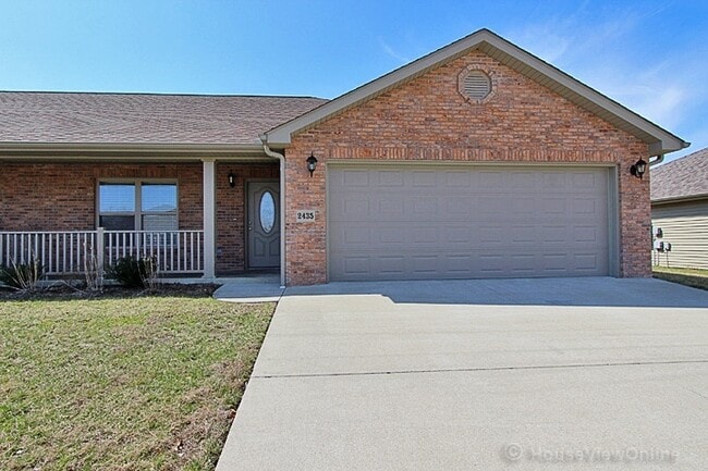 Building Photo - Travelers Way 2479/2481 Unit 2481