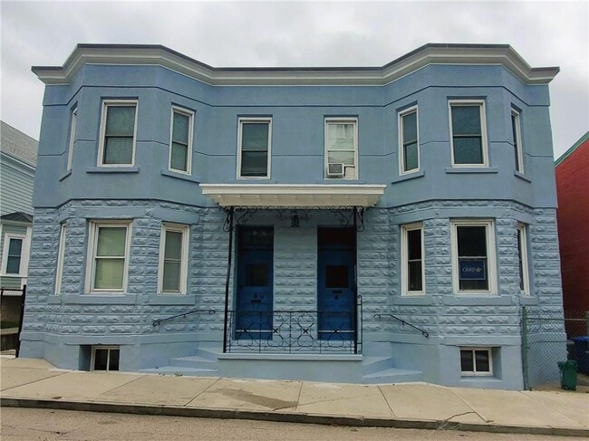 Building Photo - 3 Bull St Unit 2