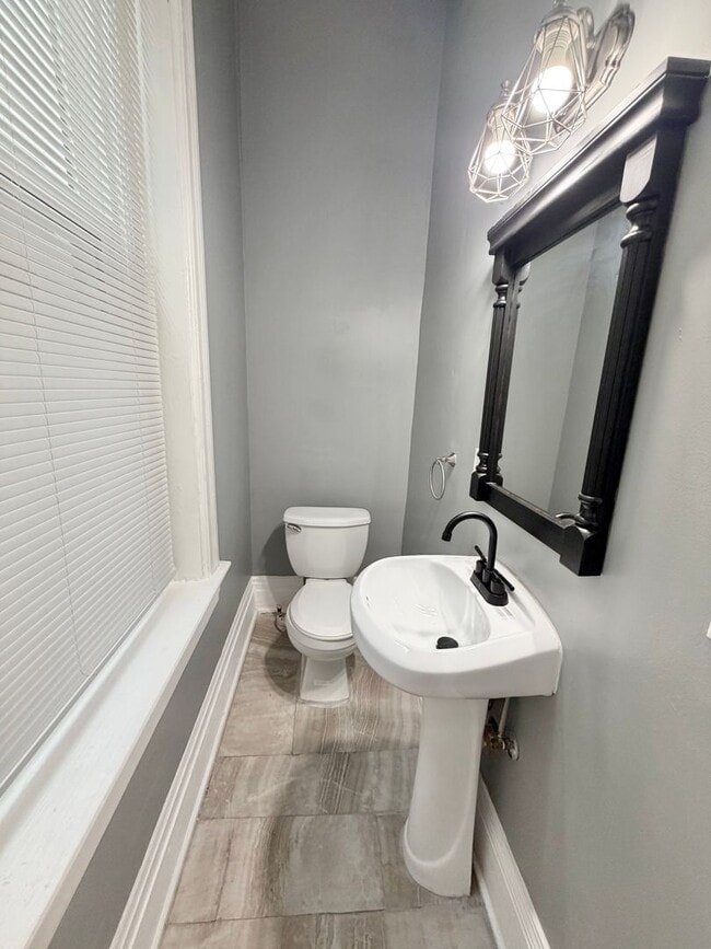 Photo - 447 Warner St Unit 447-1