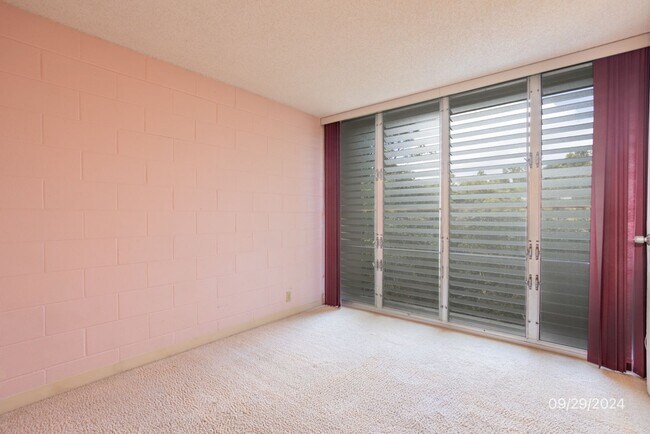 Photo - 3br/2ba/2pkg Condo in Waikalani Woodlands ...