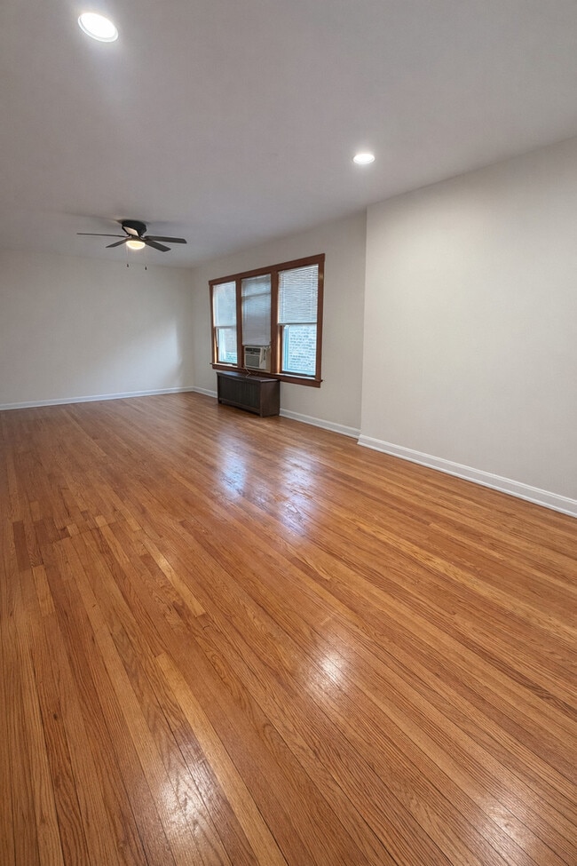 Photo - 5434 W School St