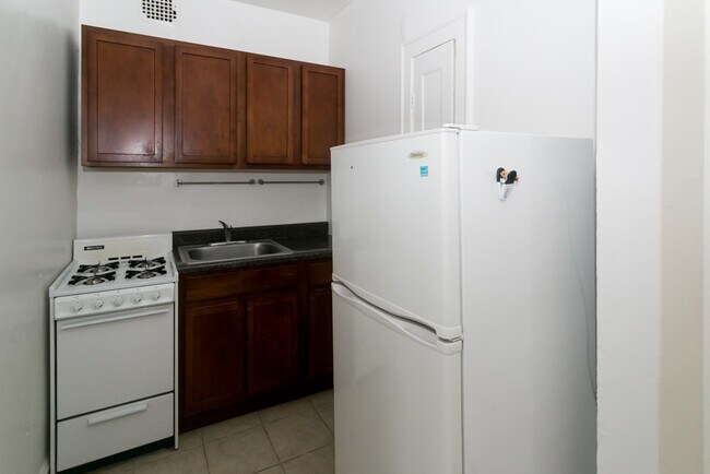 4842 N Damen Ave Unit 413